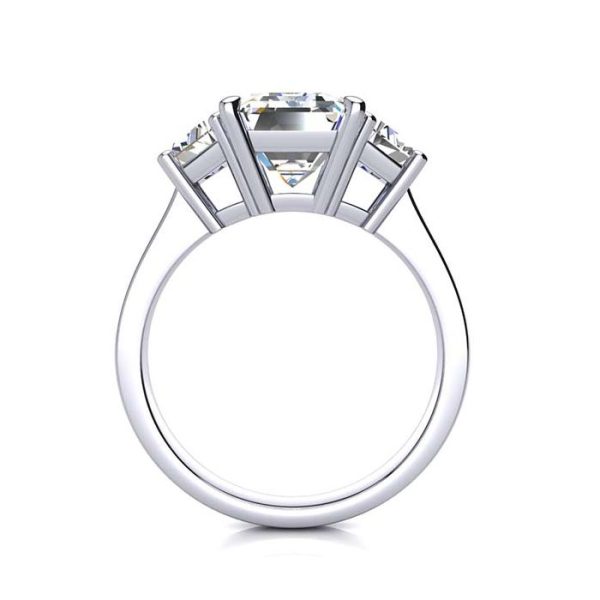 8ct Emerald Cut With Baguett Side Stones